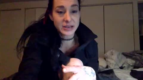 daniellbisous online show from December 2, 4:53 am