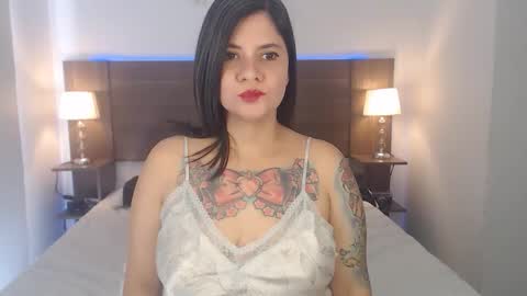 daniellerain online show from October 19, 3:49 pm