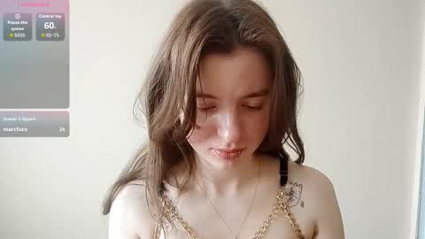 Mia online show from February 19, 8:24 am