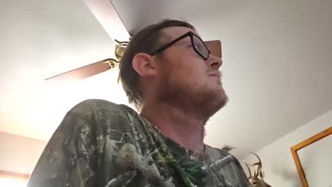 Daniel    y. online show from April 23, 7:48 pm