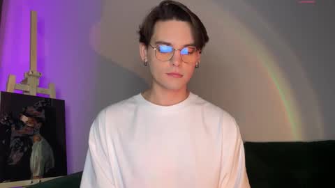 danieltuckerr online show from December 5, 11:34 pm