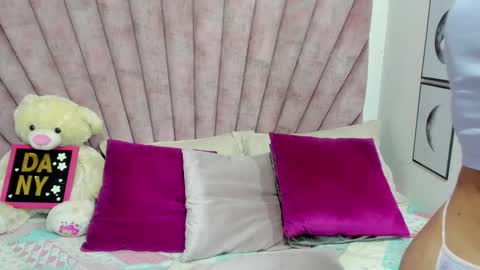 DaniiBelluci  online show from March 21, 4:07 am