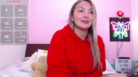 K A R O L online show from April 1, 2:01 am