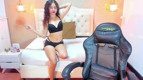 D A N I X A online show from October 31, 4:07 pm