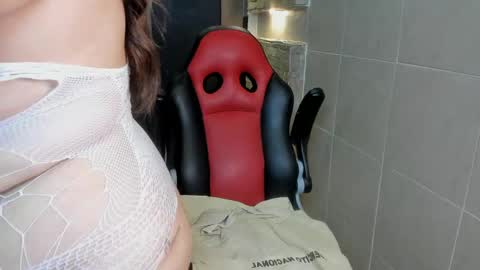 DANNA online show from May 15, 11:01 pm