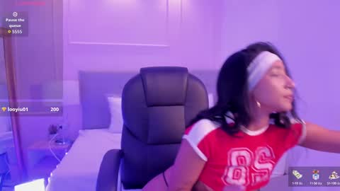 Snapshot of danna_palmeth chatting on October 2, 7:45 pm danna_palmeth online show from October 2, 7:45 pm