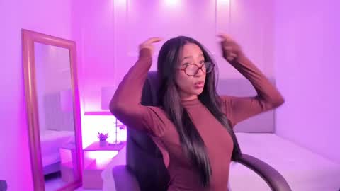 Snapshot of danna_palmeth chatting on October 16, 11:58 pm danna_palmeth online show from October 16, 11:58 pm