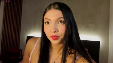 danna_peters online show from May 3, 11:49 am