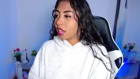 Danna online show from March 8, 9:39 am