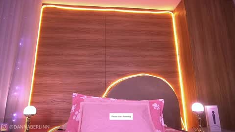 Danna Berlin  online show from February 14, 7:49 pm