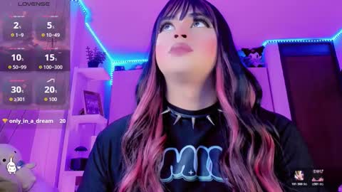 dannadolls online show from March 22, 6:45 pm