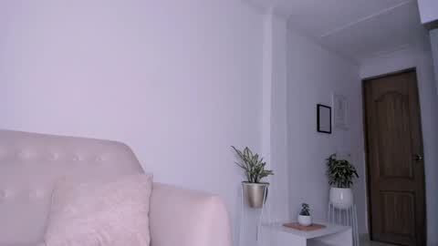 Snapshot of dannahyde chatting on February 8, 9:25 pm Insta DannaBlueX  online show from February 8, 9:25 pm