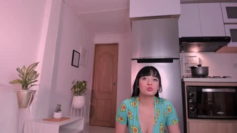Snapshot of dannahyde chatting on February 23, 5:29 pm Insta DannaBlueX  online show from February 23, 5:29 pm