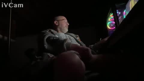 Snapshot of dantheman741 chatting on December 27, 2:33 pm dantheman741 online show from December 27, 2:33 pm