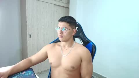 Dantraxx online show from January 4, 9:31 pm