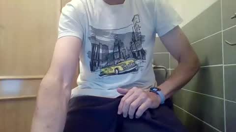 Snapshot of danydotado chatting on October 10, 6:58 pm danydotado online show from October 10, 6:58 pm