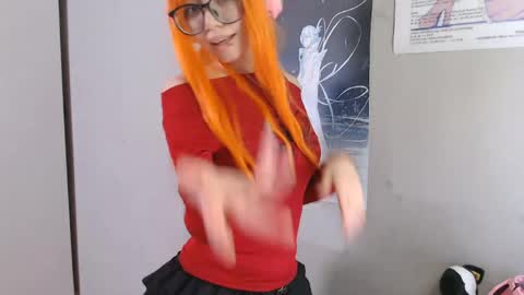 danyelleeyermann online show from May 6, 1:39 pm