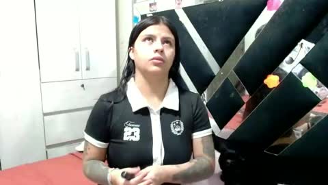 daphne877046 online show from June 16, 9:08 pm