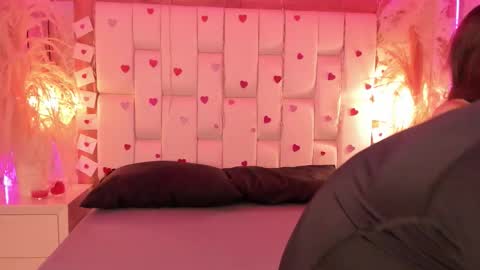 daphne_and_roger online show from February 17, 11:09 am