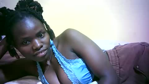 daphne online show from March 30, 6:52 pm