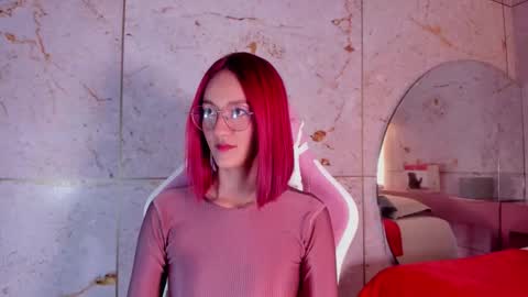 Daphne online show from October 2, 3:05 am