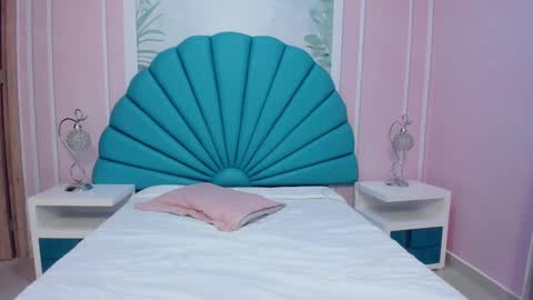 Daphne  online show from February 19, 8:33 am