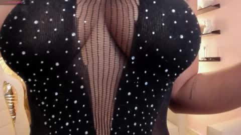 Daphne  online show from November 20, 3:49 am