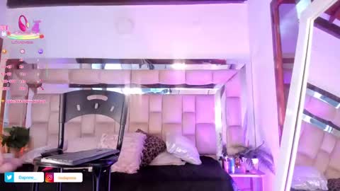 Snapshot of dapnne_ chatting on September 30, 2:49 pm Daphne online show from September 30, 2:49 pm