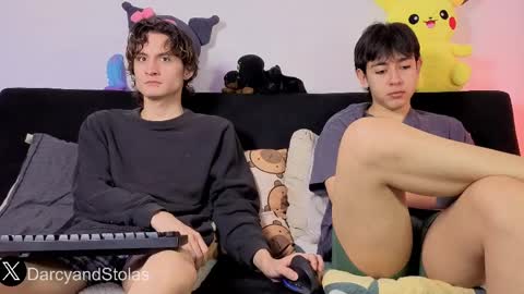 darcy_and_stolas online show from April 7, 5:20 am