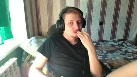 darienlarge online show from October 17, 1:48 pm