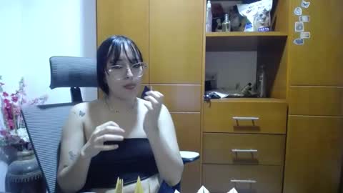 Snapshot of dariinka_vera chatting on October 31, 3:29 am Dariinka Vera online show from October 31, 3:29 am