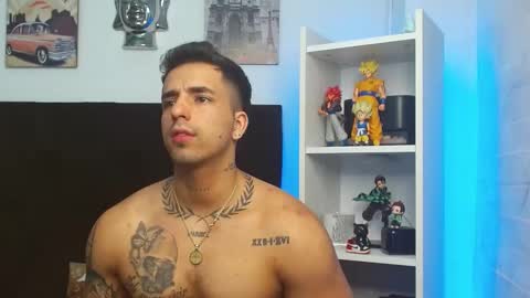 Snapshot of darius_phoenix chatting on February 28, 6:21 am Darius Phoenix online show from February 28, 6:21 am