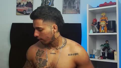 Snapshot of darius_phoenix chatting on March 12, 3:18 pm Darius Phoenix online show from March 12, 3:18 pm