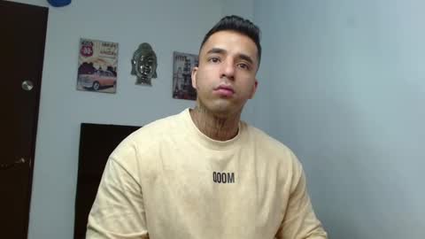Snapshot of darius_phoenix chatting on September 30, 10:20 pm Darius Phoenix online show from September 30, 10:20 pm