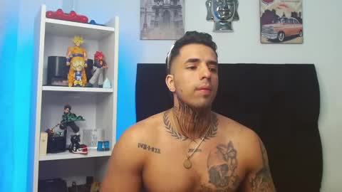 Snapshot of darius_phoenix chatting on March 8, 11:05 am Darius Phoenix online show from March 8, 11:05 am