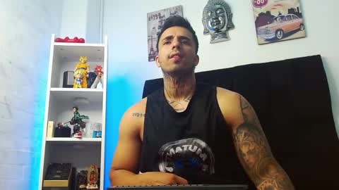 Snapshot of darius_phoenix chatting on March 11, 9:13 am Darius Phoenix online show from March 11, 9:13 am