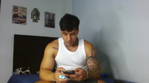 Snapshot of darius_phoenix chatting on September 25, 10:17 pm Darius Phoenix online show from September 25, 10:17 pm