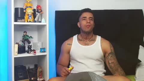 Snapshot of darius_phoenix chatting on March 7, 6:57 am Darius Phoenix online show from March 7, 6:57 am