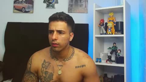 Snapshot of darius_phoenix chatting on February 28, 9:25 am Darius Phoenix online show from February 28, 9:25 am