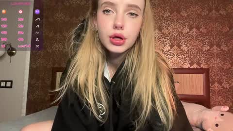 Darkside online show from December 18, 11:30 pm