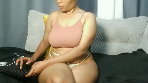 honey online show from December 15, 6:09 am