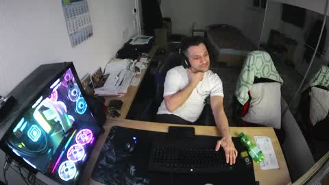 Snapshot of darkschneider_ chatting on February 8, 12:28 am darkschneider_ online show from February 8, 12:28 am