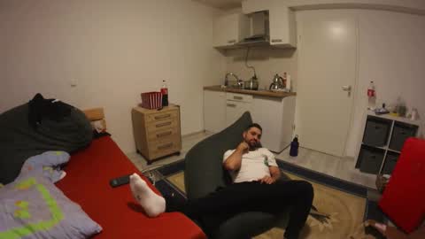 Snapshot of darkschneider_ chatting on October 30, 2:12 am darkschneider_ online show from October 30, 2:12 am