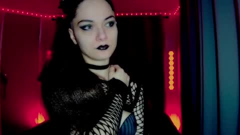 roseredgoddess online show from May 15, 2:53 am