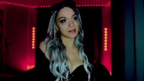 roseredgoddess online show from April 2, 2:30 am