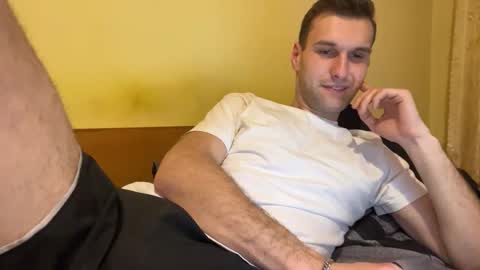 Nick online show from December 5, 8:39 pm