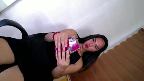 its me monica online show from May 29, 1:20 pm