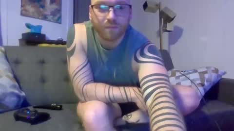darlcomllc online show from March 7, 2:57 am
