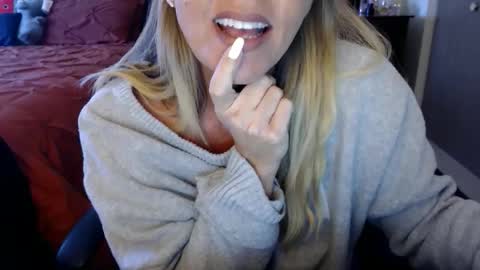 DarlingD online show from October 9, 1:27 pm