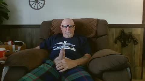 dave571960 online show from July 5, 10:44 am